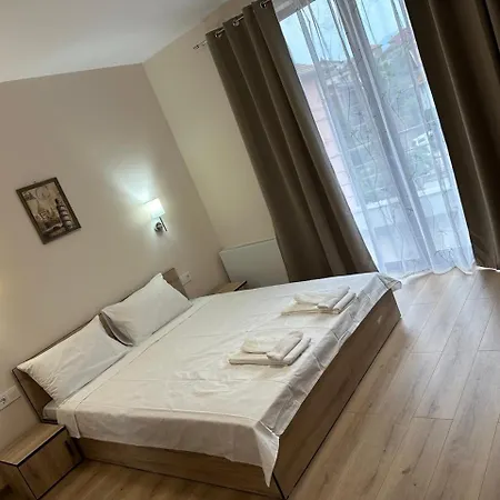 The Hillside Pensión