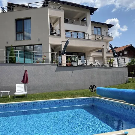 The Hillside Vendégház 4*
