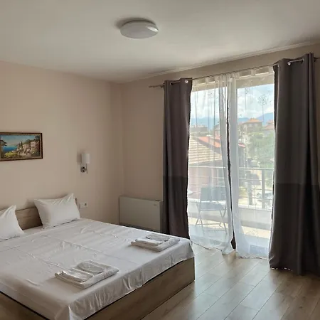 The Hillside Pensión